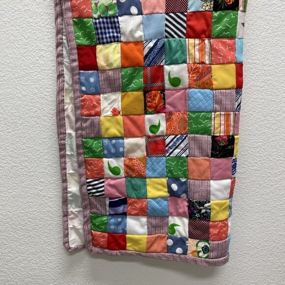 Vintage Quilt Mixed Fabrics Quilted 35" x 40" Machine stitched Lap Quilt Baby - Picture 3 of 9